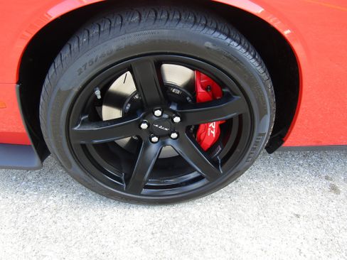 Used 2022 Dodge Challenger SRT Hellcat w/ Plus Package image 12