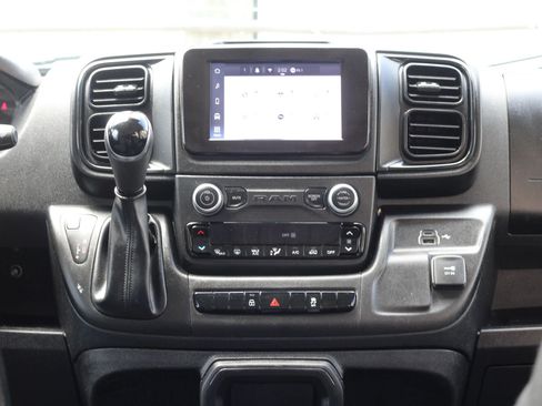 Used 2025 RAM ProMaster 2500 w/ Convenience Group FWD image 18