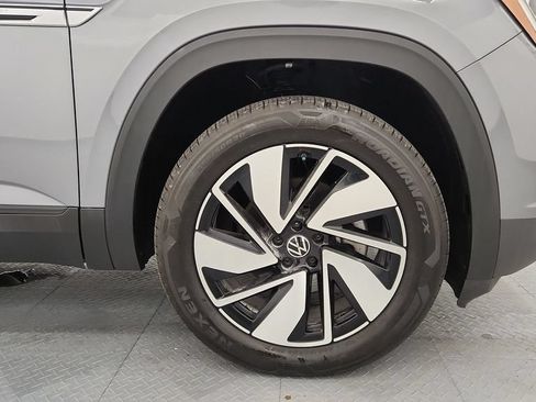 Used 2024 Volkswagen Atlas Cross Sport SE w/ Black Wheel Package AWD/4WD image 24