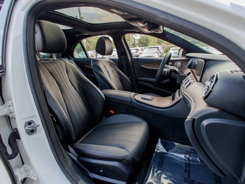 Used 2022 Mercedes-Benz E 350 Sedan image 32