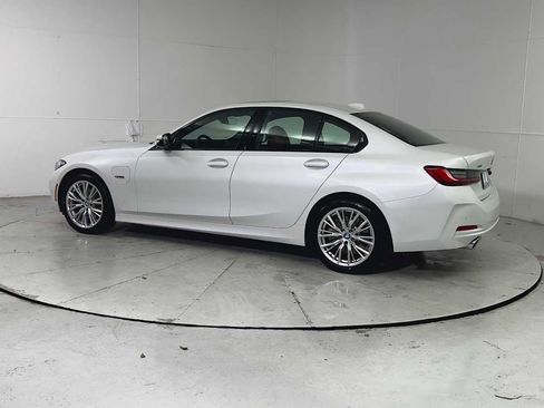 Used 2023 BMW 330e xDrive w/ Premium Package image 4