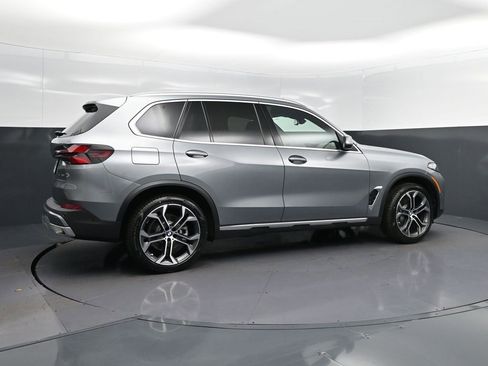 New 2026 BMW X5 sDrive40i image 8
