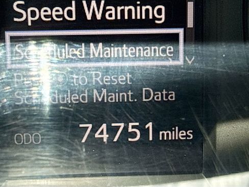 Used 2019 Toyota Highlander XLE FWD image 41
