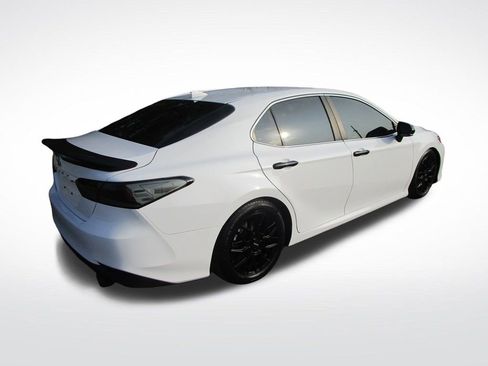 Used 2020 Toyota Camry LE image 7