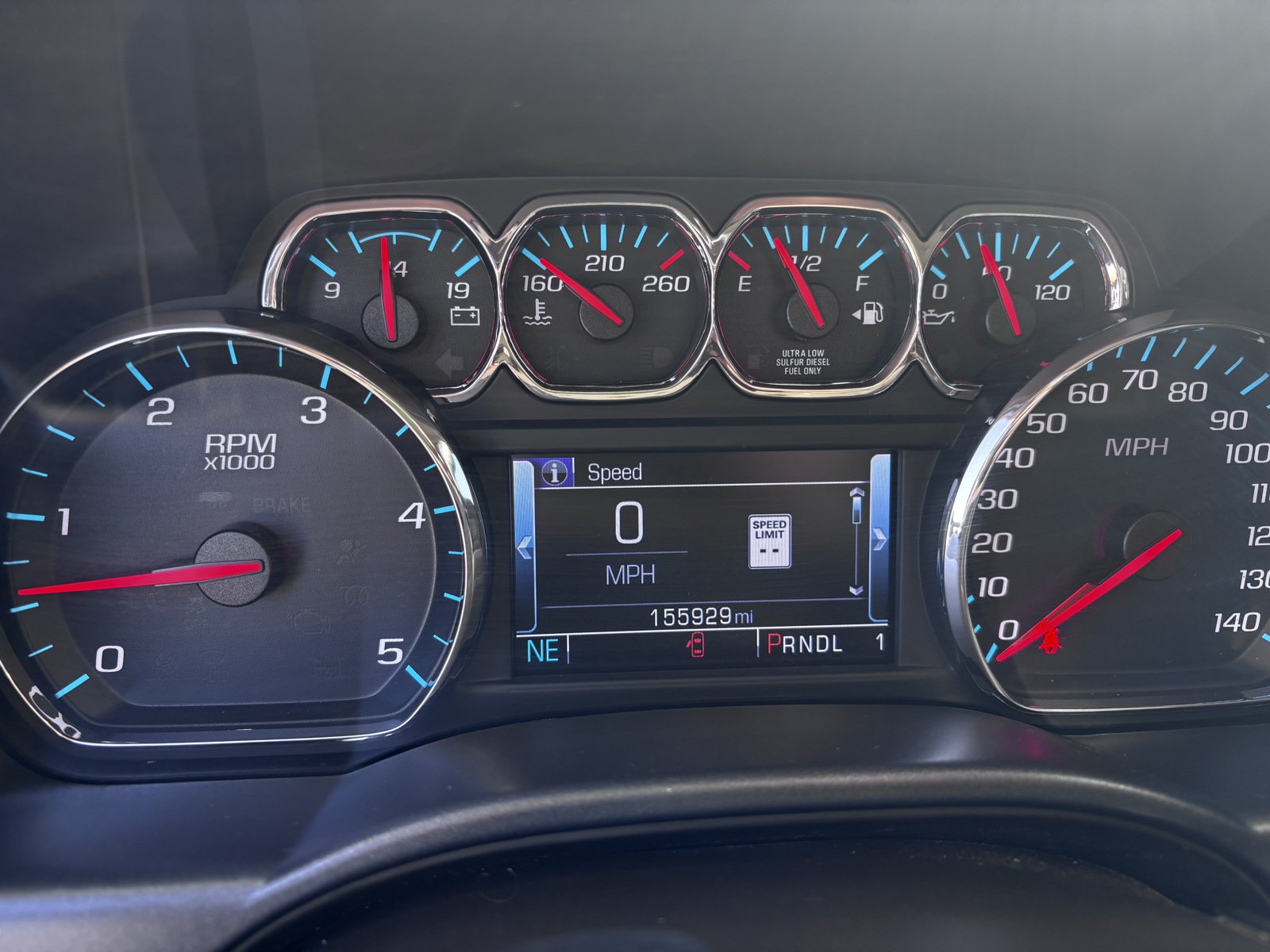 Used 2018 GMC Sierra 2500 SLT w/ Duramax Plus Package AWD/4WD image 15