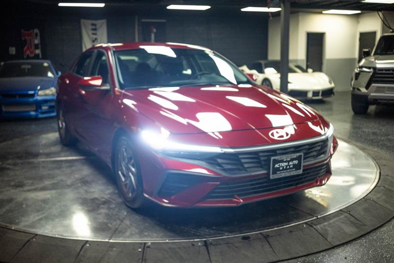Used 2024 Hyundai Elantra SEL FWD image 5