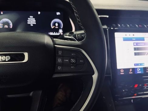 Used 2023 Jeep Grand Cherokee L Limited w/ Luxury Tech Group II image 31