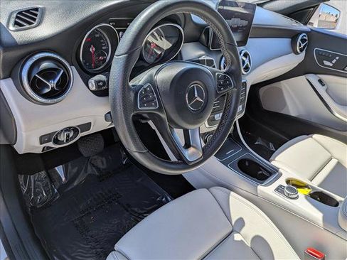 Used 2018 Mercedes-Benz CLA 250 image 10