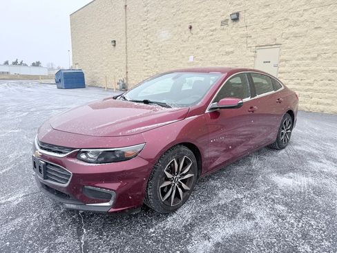 Used 2017 Chevrolet Malibu LT image 1