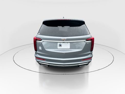 Used 2024 Cadillac XT6 Luxury image 7