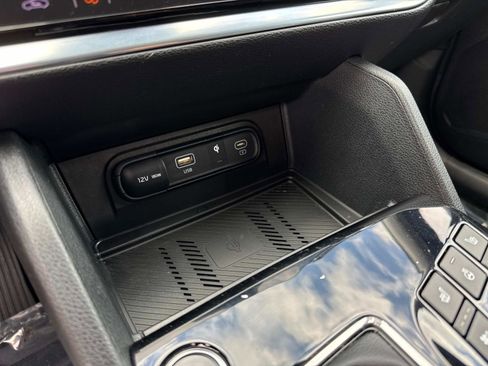 Used 2023 Kia Sportage SX image 25