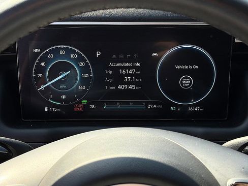 Certified 2024 Hyundai Tucson Limited AWD/4WD image 12