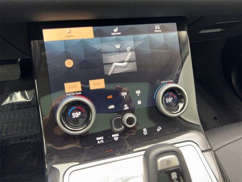 Used 2023 Land Rover Range Rover Evoque SE image 64