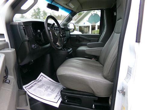 Used 2018 Chevrolet Express 3500 Extended w/ Driver Convenience Package image 10