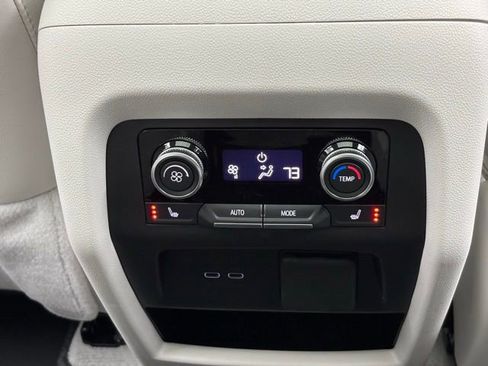 New 2026 Buick Enclave Avenir image 8