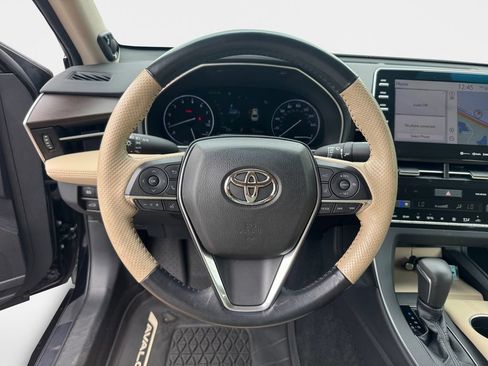 Used 2019 Toyota Avalon Limited w/ Advanced Safety Package FWD image 11