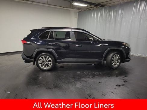 Used 2019 Toyota RAV4 Limited w/ Advanced Technology Package AWD/4WD image 9