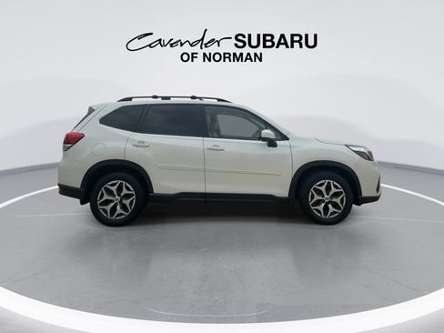Used 2021 Subaru Forester Premium AWD/4WD image 9
