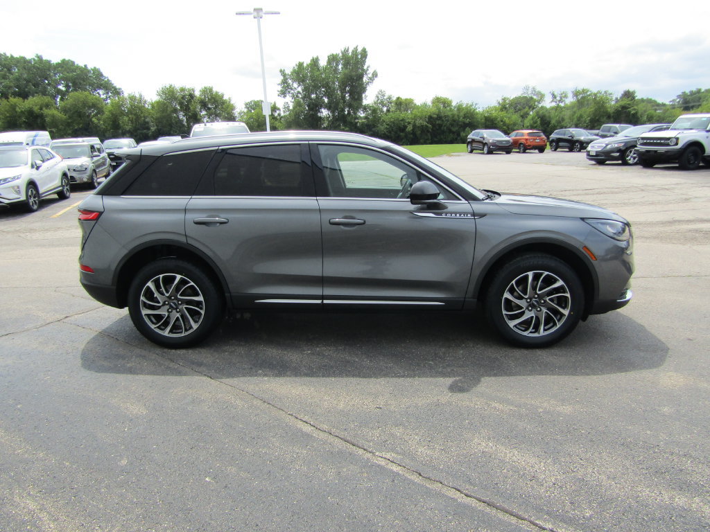 Used 2022 Lincoln Corsair AWD w/ Equipment Group 101A image 9