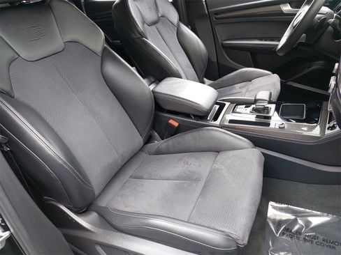 Used 2023 Audi SQ5 Prestige w/ Prestige Package image 10