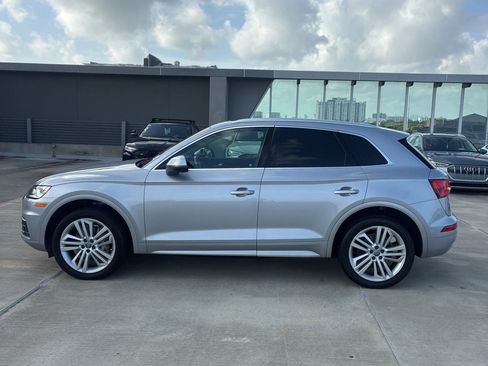 Used 2019 Audi Q5 2.0T Premium Plus w/ Premium Plus Package AWD/4WD image 2