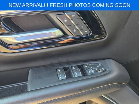 Used 2025 Chevrolet Tahoe Premier AWD/4WD image 9