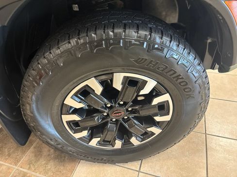Used 2024 Nissan Frontier PRO-4X w/ Off-Road Protection Package AWD/4WD image 39