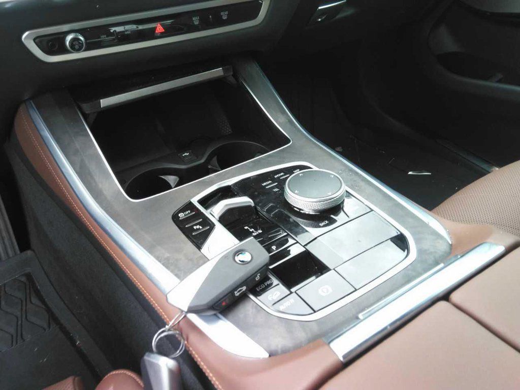 Used 2026 BMW X5 xDrive40i w/ Climate Comfort Package AWD/4WD image 7