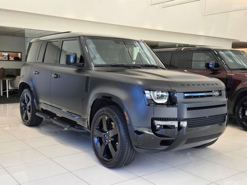 New 2026 Land Rover Defender 110 X-Dynamic SE image 6