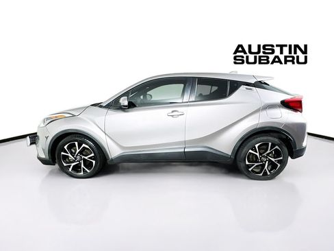Used 2019 Toyota C-HR XLE FWD image 4