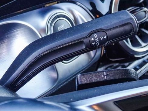 Used 2024 Mercedes-Benz GLB 250 GLB 250 image 19