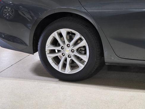 Used 2018 Chevrolet Malibu LT FWD image 6