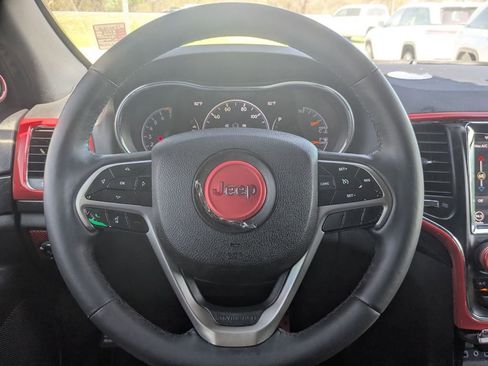 Used 2018 Jeep Grand Cherokee Altitude image 21