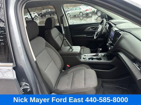Used 2020 Chevrolet Traverse LT image 10