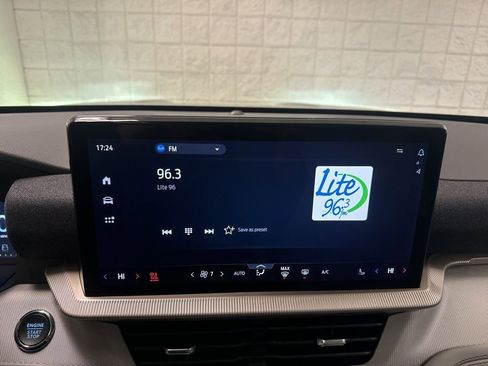 New 2026 Ford Explorer Active w/ Active Comfort Package AWD/4WD image 28
