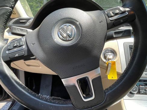Used 2009 Volkswagen CC Luxury image 18