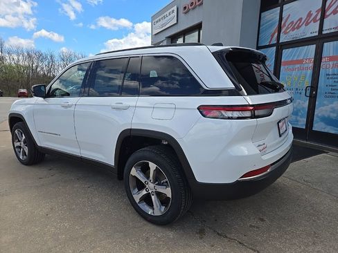 New 2026 Jeep Grand Cherokee Limited AWD/4WD image 7