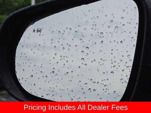 Used 2024 Chevrolet Trax LT w/ Driver Confidence Package FWD image 20