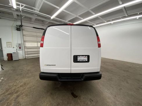 Used 2025 Chevrolet Express 2500 Extended w/ Driver Convenience Package image 5