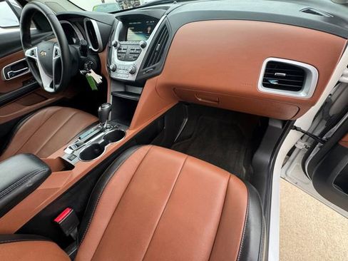 Used 2017 Chevrolet Equinox Premier w/ Enhanced Convenience Package image 30