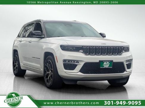 Used 2023 Jeep Grand Cherokee Summit image 1