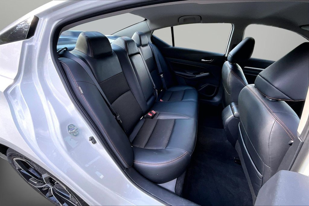 Used 2024 Nissan Altima 2.5 SR FWD image 31