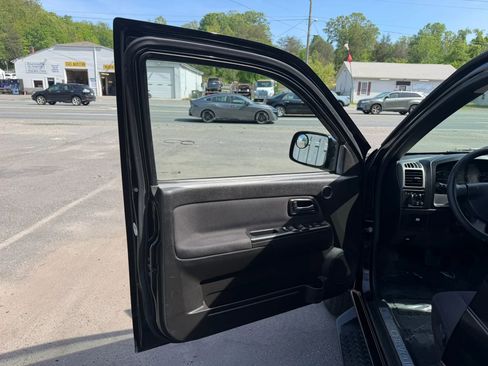 Used 2012 Chevrolet Colorado LT AWD/4WD image 18