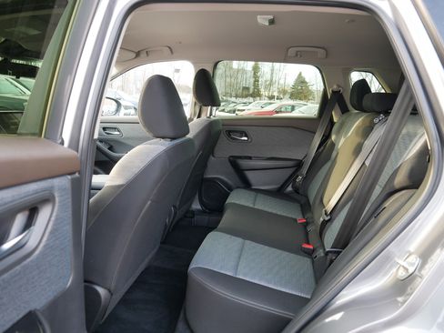 Certified 2023 Nissan Rogue SV image 34