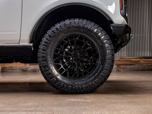 Used 2023 Ford Bronco Badlands AWD/4WD image 12
