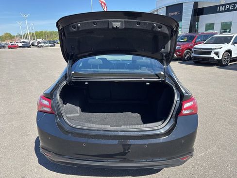 Used 2024 Chevrolet Malibu LT w/ Midnight Edition image 28