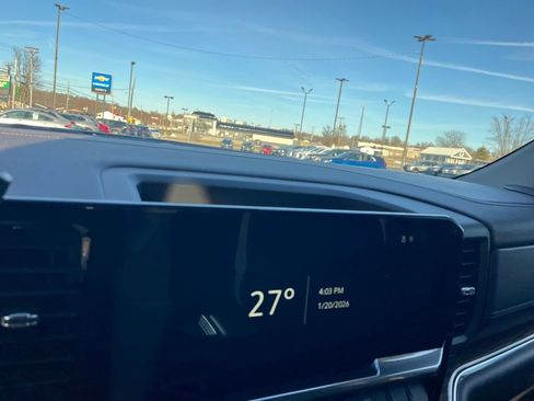 Used 2024 Chevrolet Silverado 1500 LT image 14