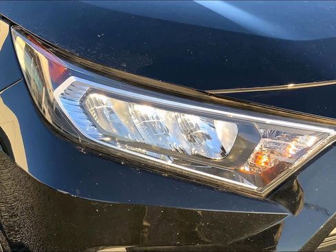 Used 2019 Toyota RAV4 XLE image 26