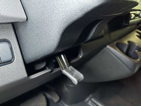 Used 2025 Mercedes-Benz Sprinter 2500 image 21