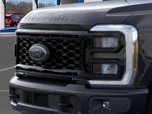 New 2026 Ford F250 Lariat w/ Black Appearance Package AWD/4WD image 19